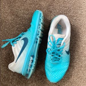 Women’s Nike Air Max 2017